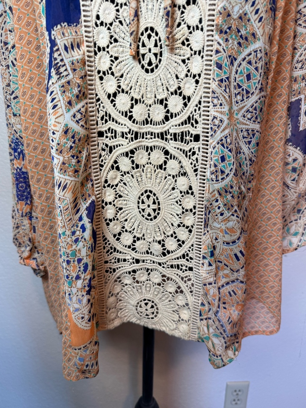 Anthropologie Meadow Rue Roselle Peasant Blouse Crochet Insert Semi Sheer Large - Picture 3 of 14
